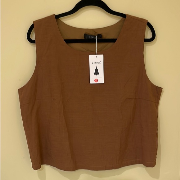 Women’s Linen sleeveless Top Pit to pit 21-22”
#top shoulder to hemline is 21.5” - Picture 1 of 4